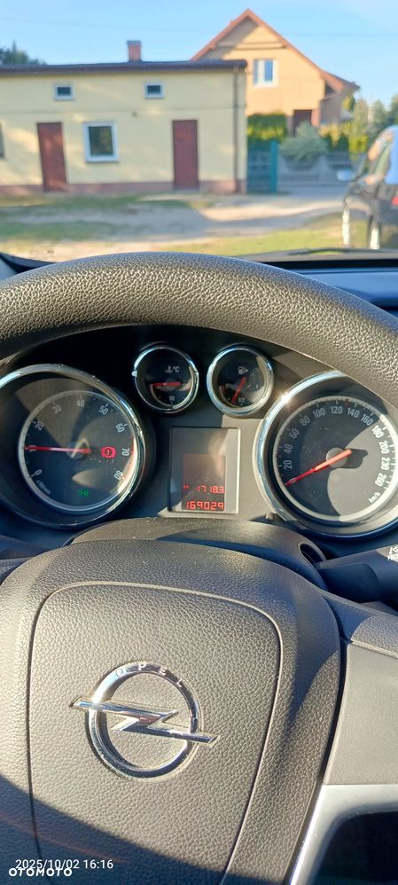 Opel Astra IV 1.6 Essentia - 9