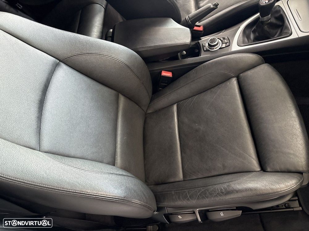 BMW 120 d Limited Edition Lifestyle c/ M Sport Pack - 22