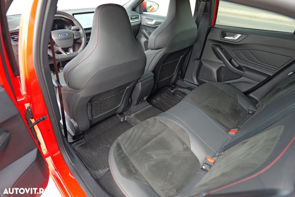 Ford Focus - 20