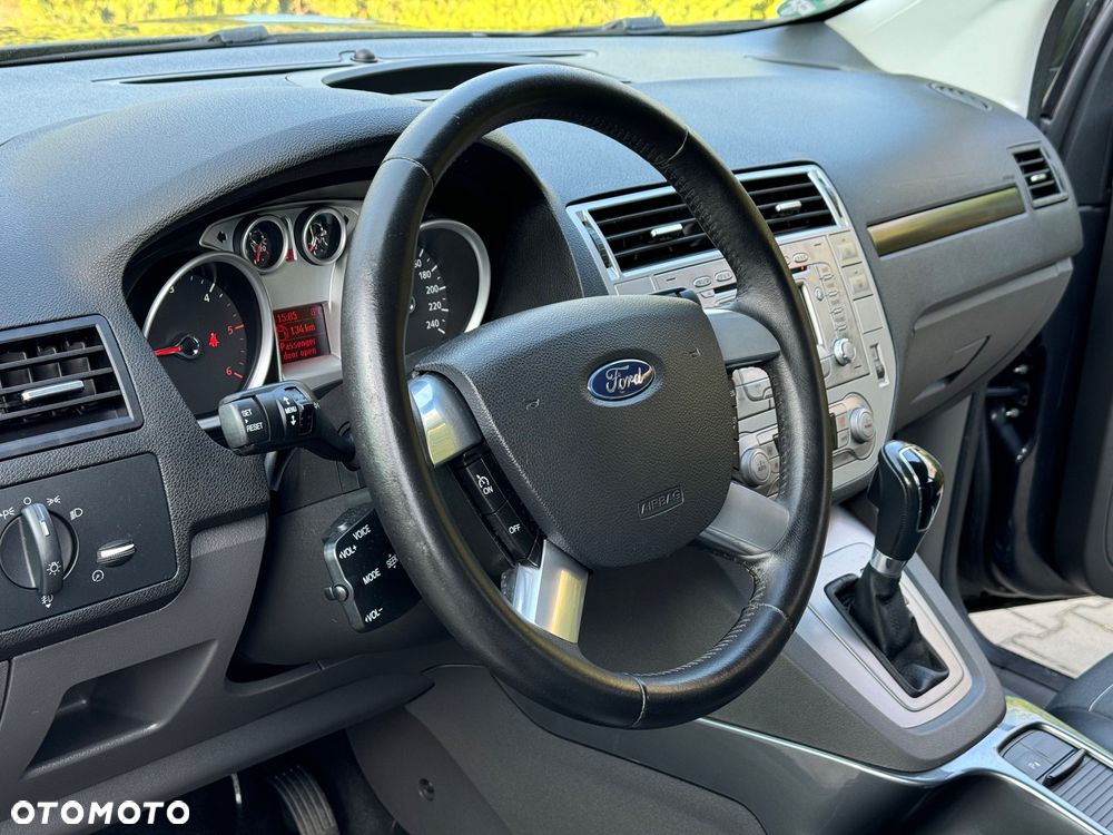 Ford Kuga 2.0 TDCi 4x4 Titanium - 18