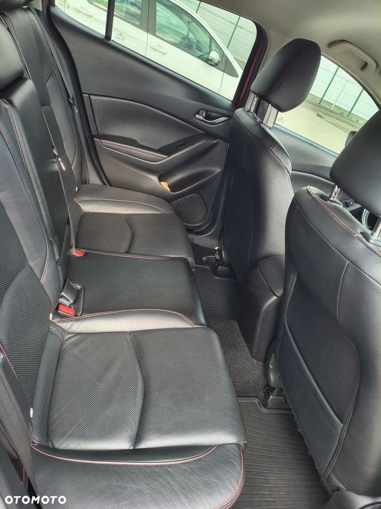 Mazda 3 - 9