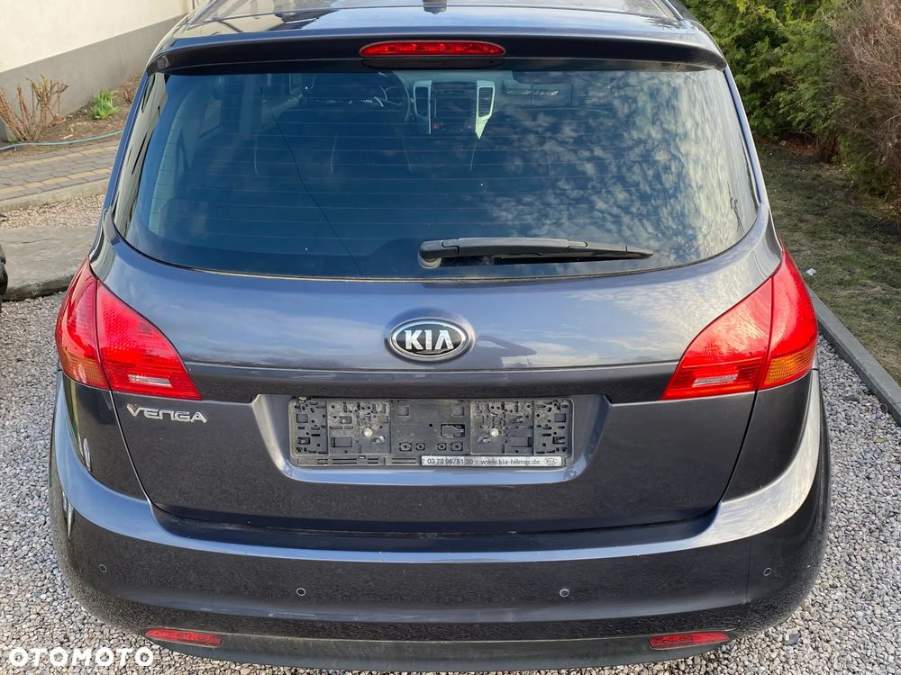 KIA VENGA 09- Zderzak tył tylny PDC LAK. BE - 2