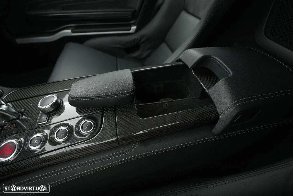 Mercedes-Benz SLS 63 AMG - 35
