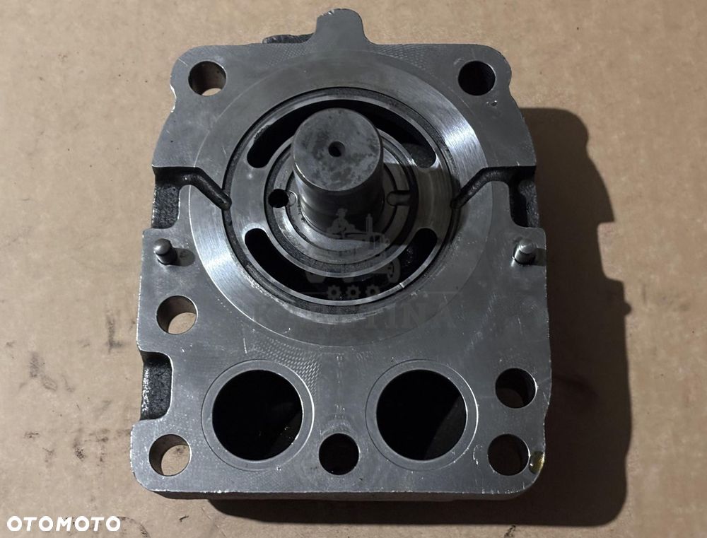 Fendt ML130 ML160 ML180 Vario Głowica pompy  H716100430011 M716100430110A - 1