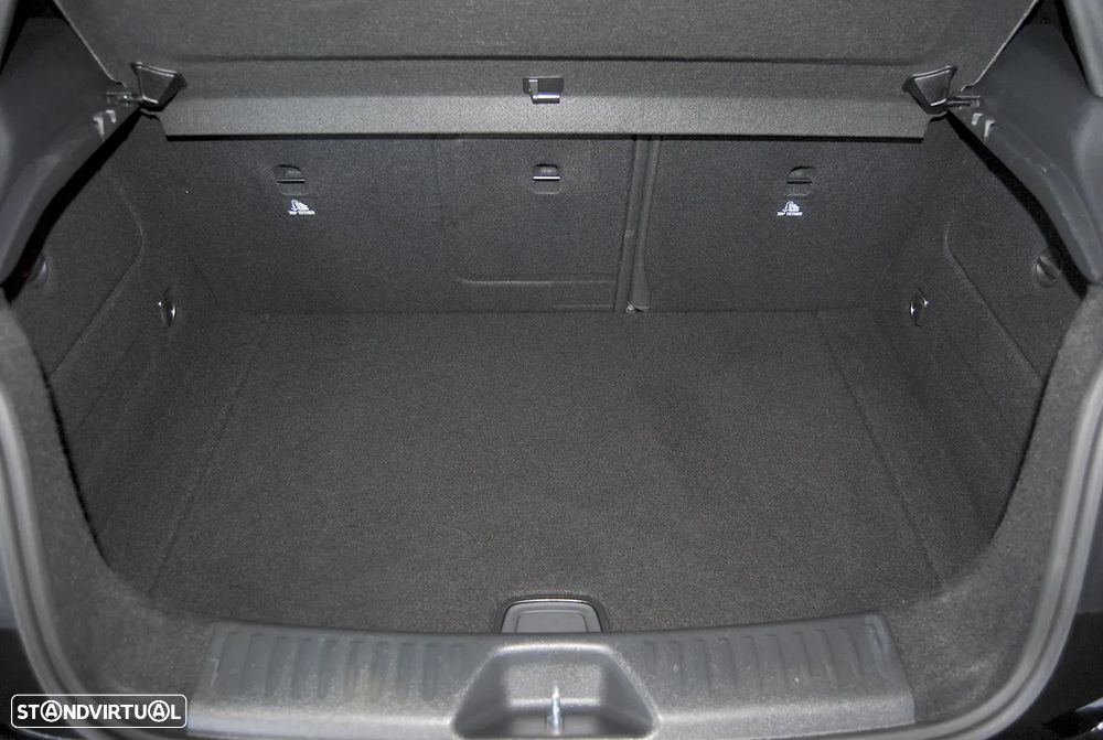 Mercedes-Benz A 180 d AMG Line - 30