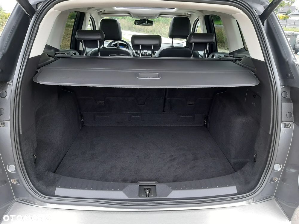 Ford Kuga 2.0 TDCi 2x4 Titanium - 34