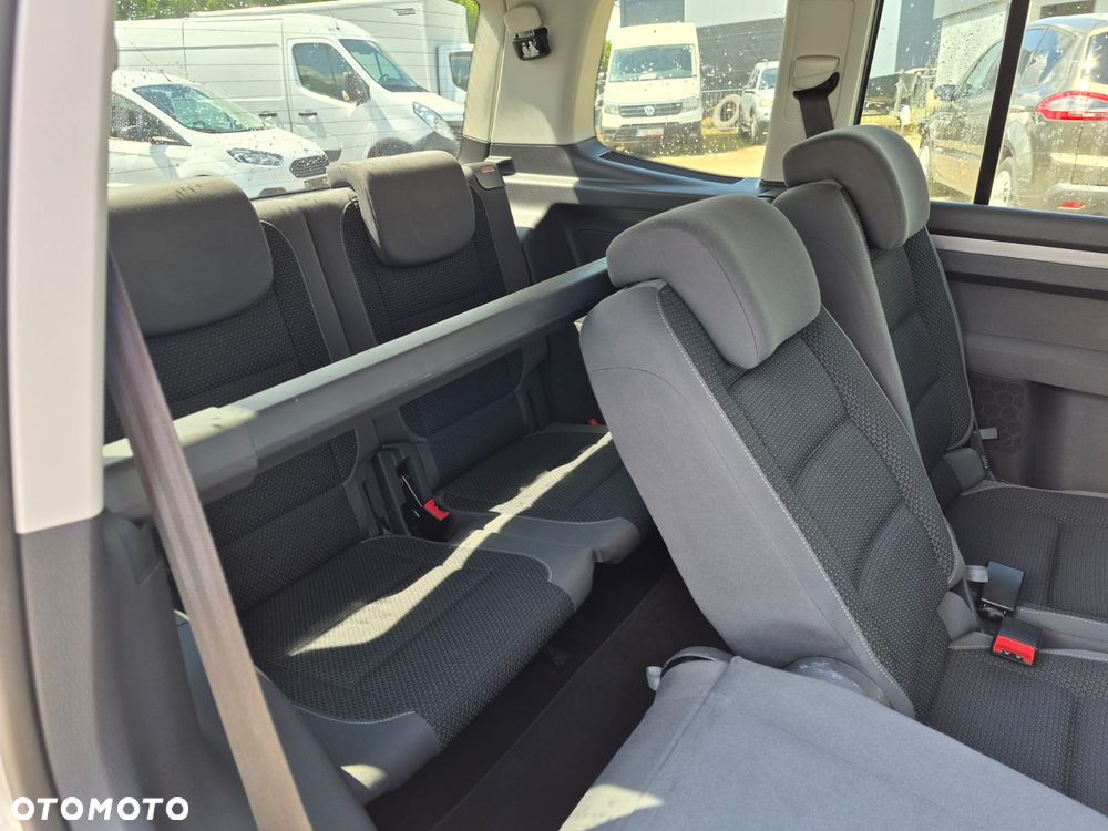 Volkswagen Touran - 2