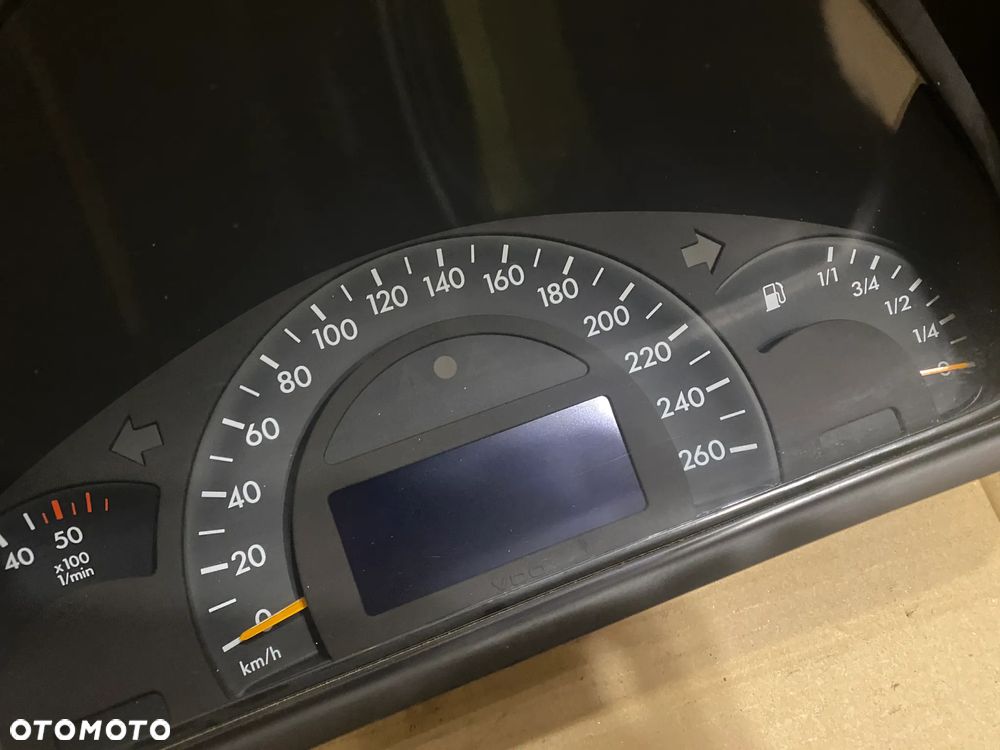 LICZNIK ZEGARY MERCEDES C W203 A2035403911 - 4