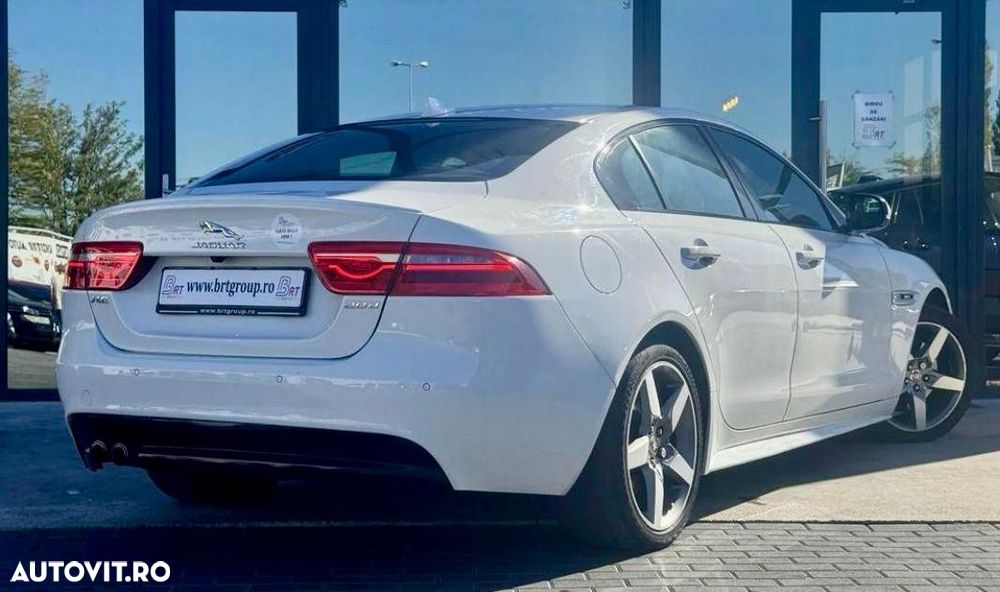 Jaguar XE 2.0 R-Sport - 3