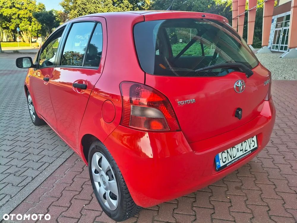 Toyota Yaris 1.0 VVT-i Team - 12