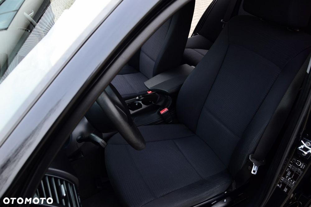 BMW Seria 1 - 18
