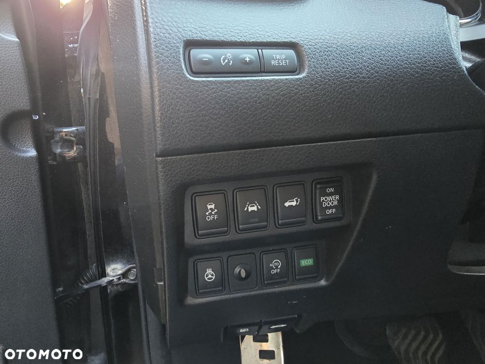 Nissan X-Trail 2.0 dCi Tekna Xtronic 4WD - 18