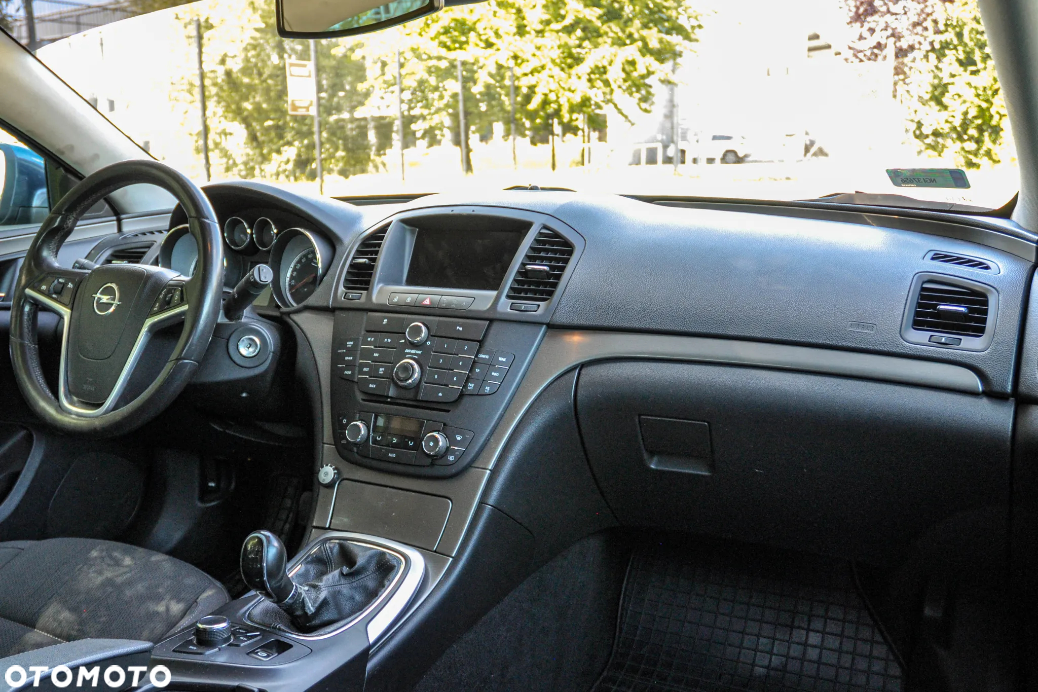 Opel Insignia 1.8 - 10