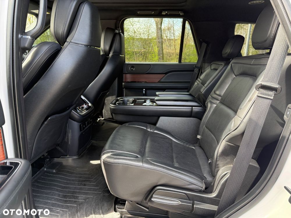 Lincoln Navigator - 35