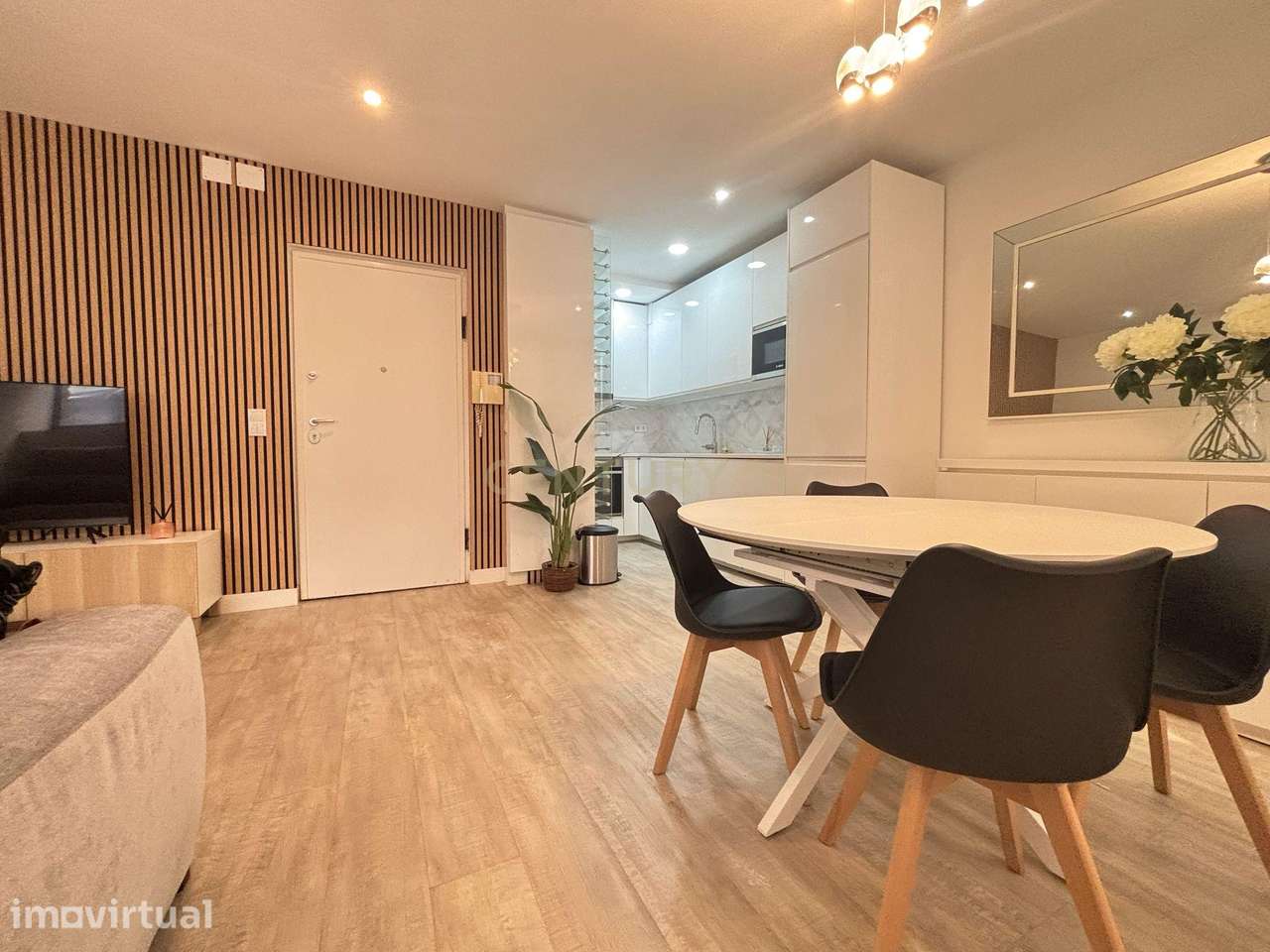 Apartamento T1 na Praça Marquês de Pombal, Lisboa - Oportunidade Única - Grande imagem: 2/27