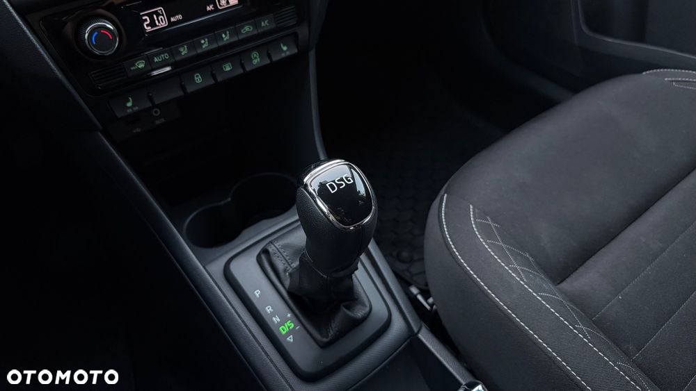 Skoda RAPID 1.2 TSI Ambition DSG - 15
