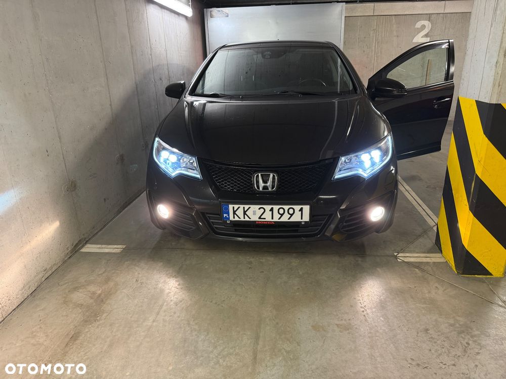 Honda Civic 1.6 i-DTEC Lifestyle Black Edition - 15