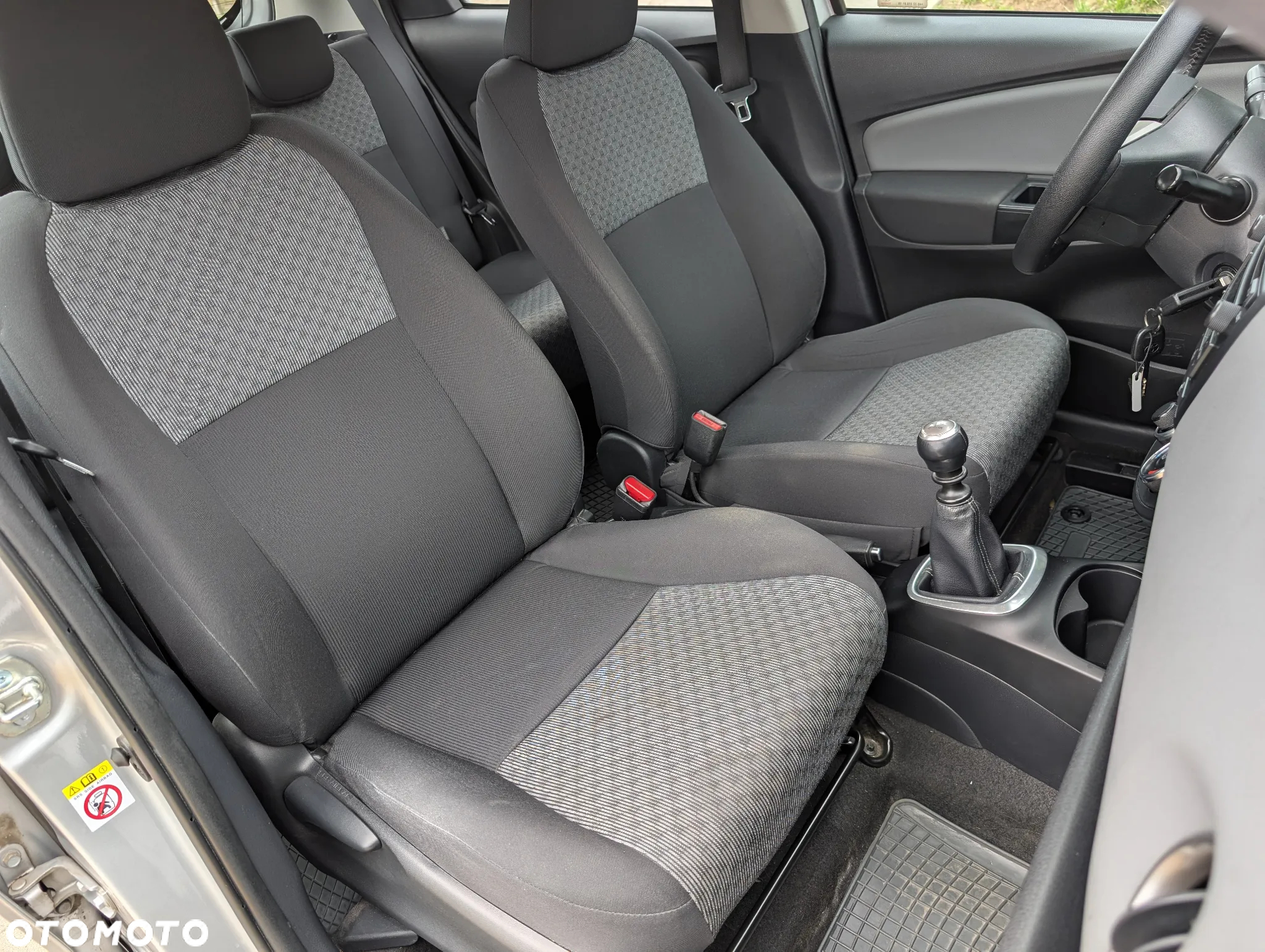 Toyota Yaris 1.33 Dynamic - 19