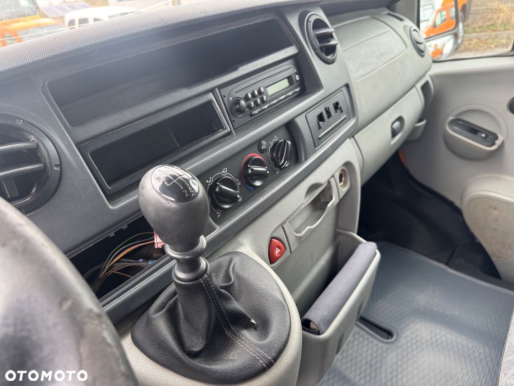 Renault Master Brygadówka 2009 r. 9 Osobowy 3 rzędy siedzeń 2m paka - 16