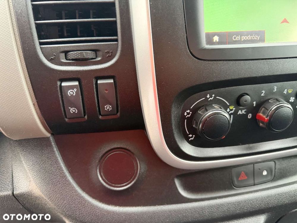 Renault Trafic - 8