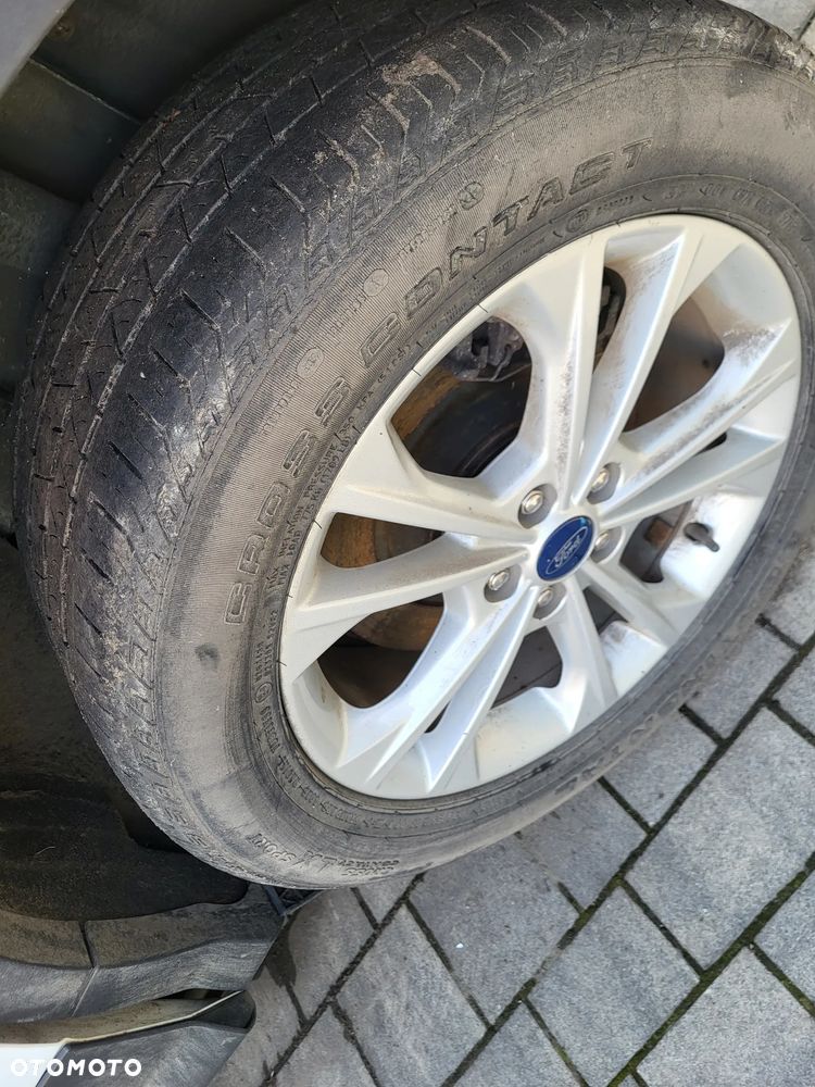 Ford Kuga 1.5 TDCi FWD Titanium - 38