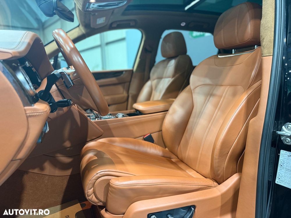 Bentley Bentayga - 13