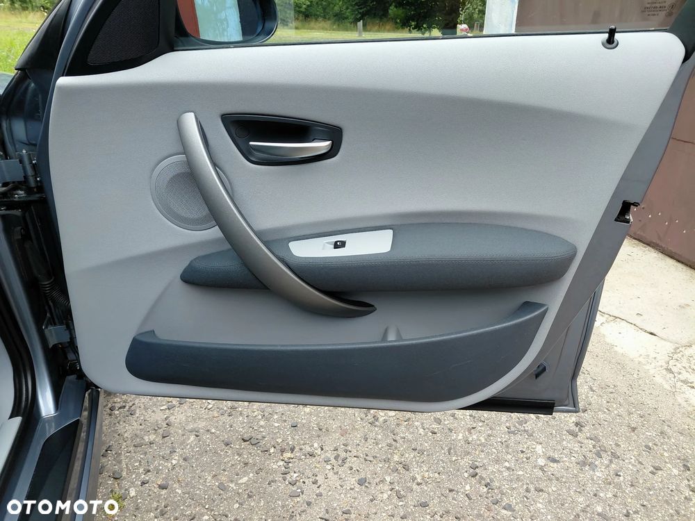 BMW Seria 1 - 15
