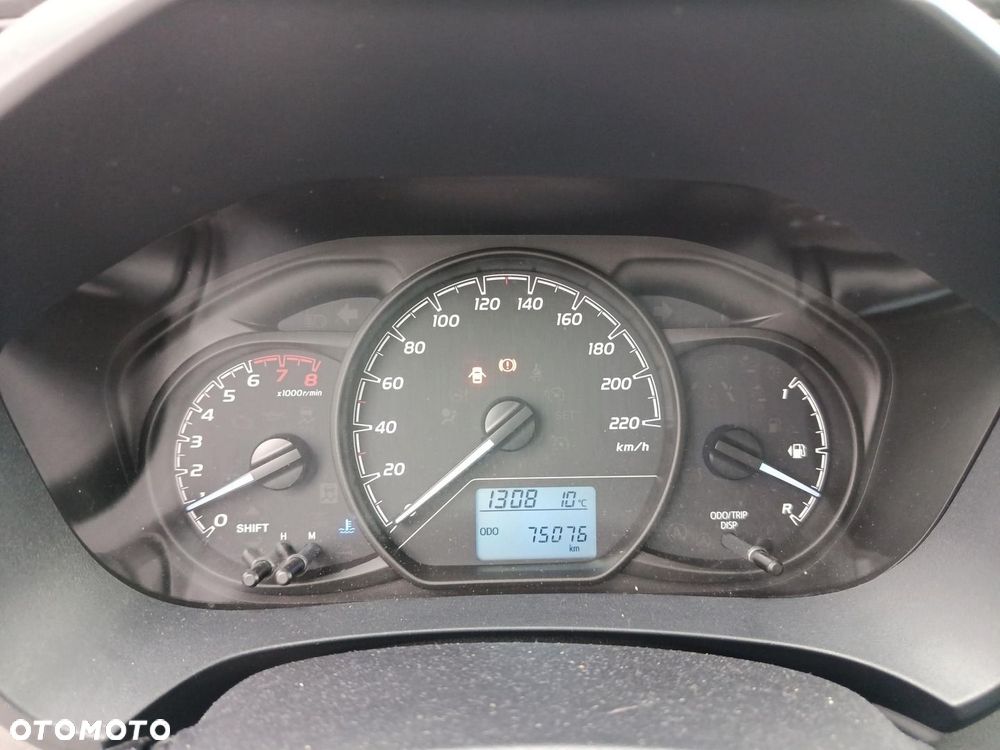 Toyota Yaris - 17