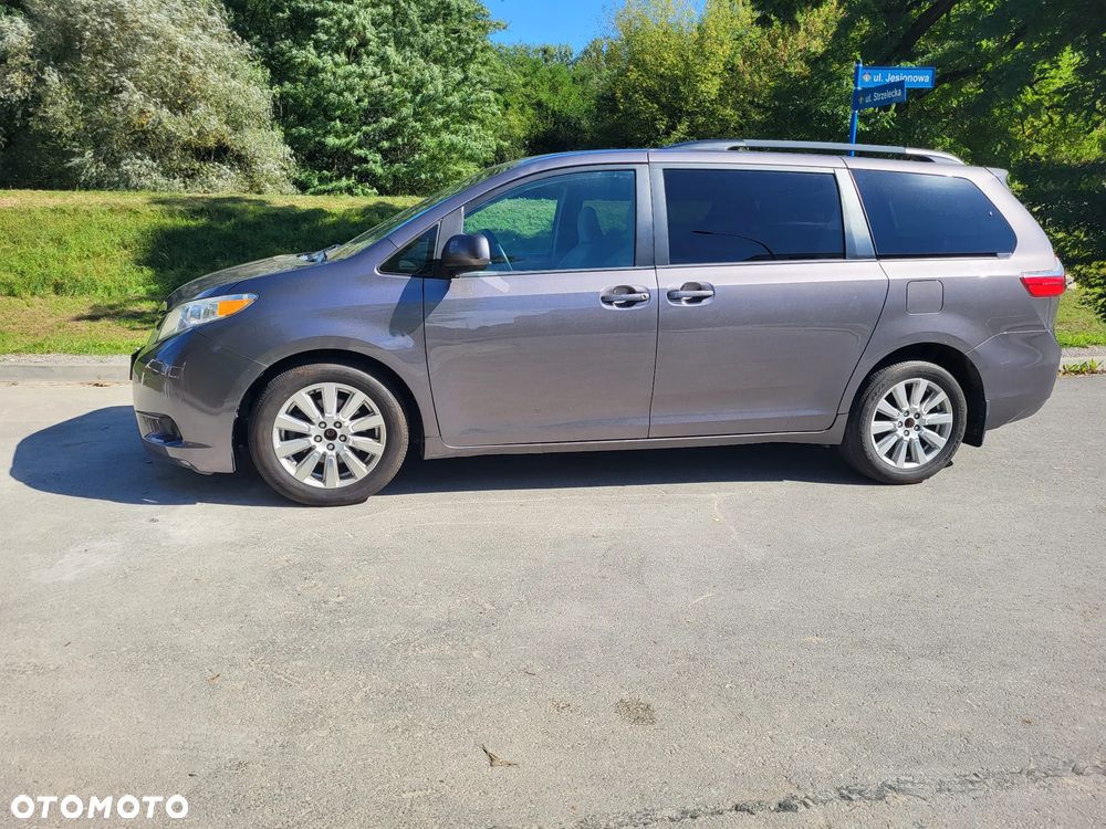 Toyota Sienna 3.5 V6 LE AWD - 7