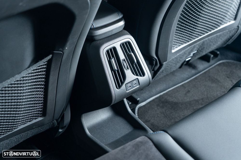 BMW iX2 eDrive20 Pack Desportivo M - 30