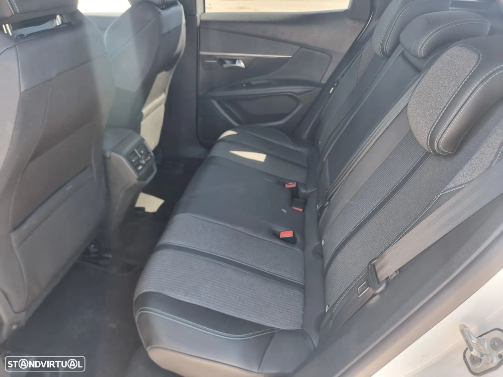 Peugeot 3008 1.5 BlueHDi Allure Pack EAT8 - 9