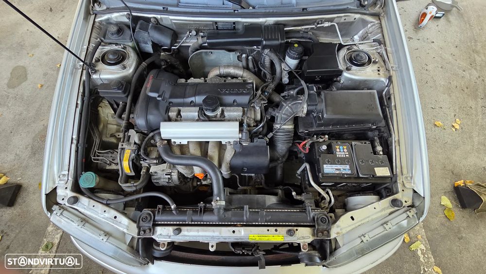 Volvo V40 1.6 - 8