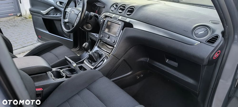 Ford S-Max 2.0 TDCi DPF Titanium - 31