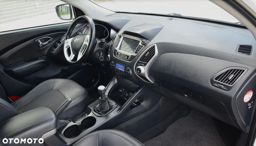 Hyundai ix35 2.0 Premium 2WD - 22