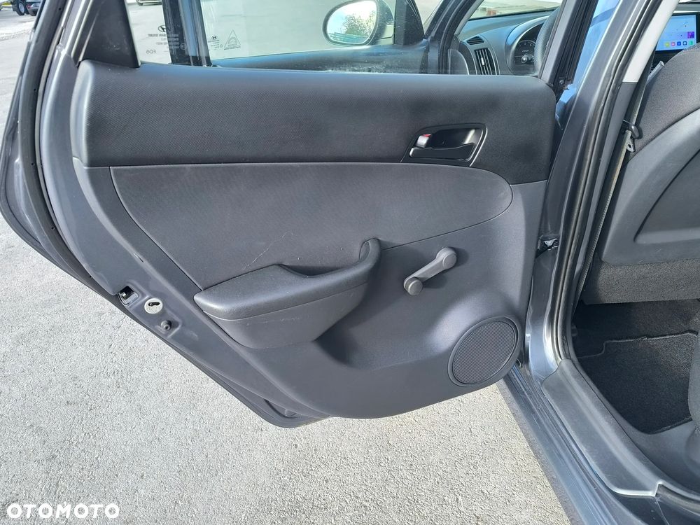 Hyundai i30 1.4 Classic EU5 - 28