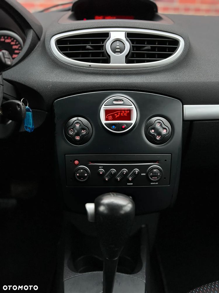 Renault Clio - 27