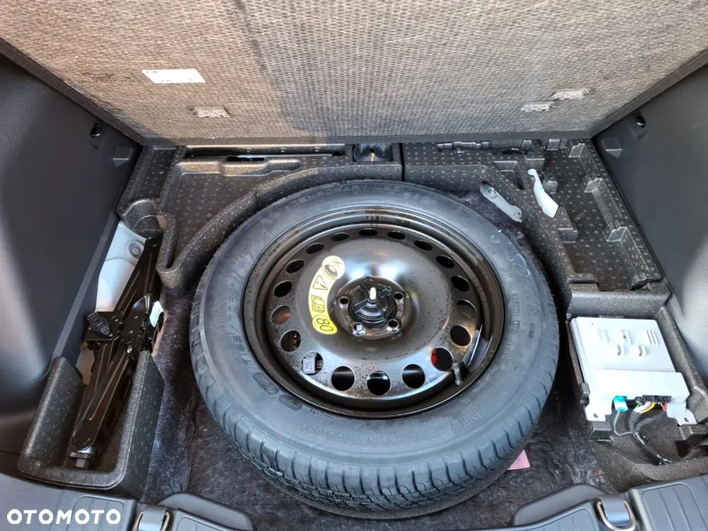 Ford Kuga 2.5 FHEV AWD Sound Edition eCVT - 14