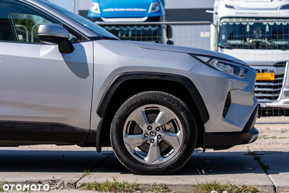 Toyota RAV4 - 10