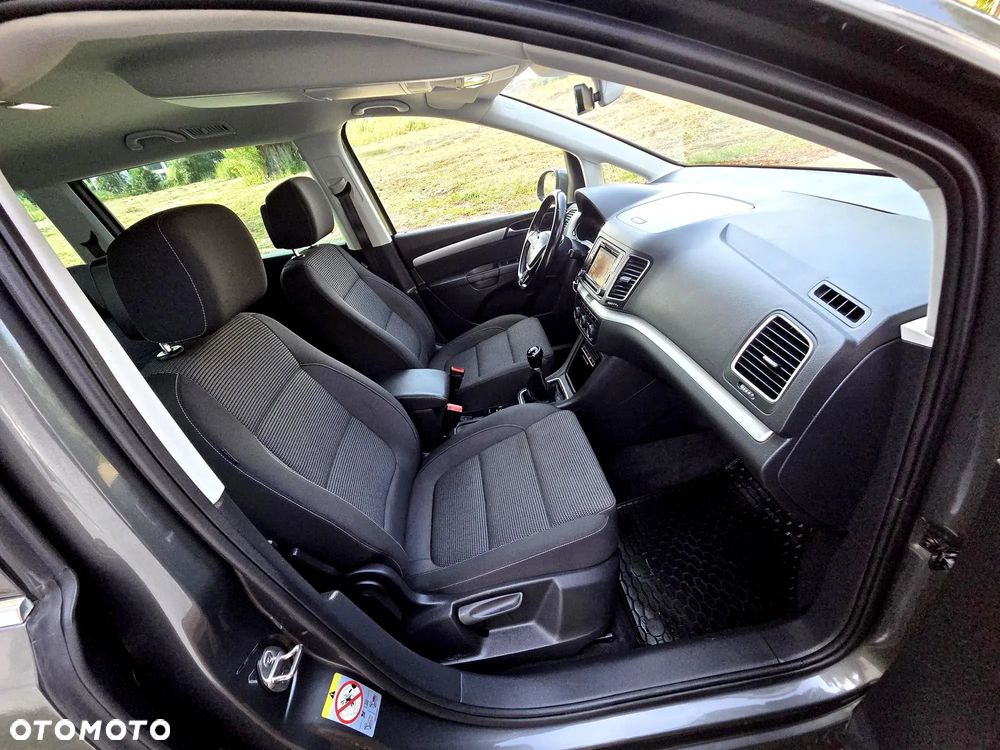 Volkswagen Sharan - 25