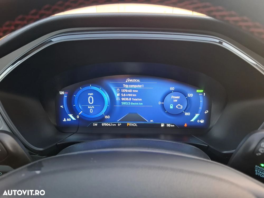 Ford Kuga - 11
