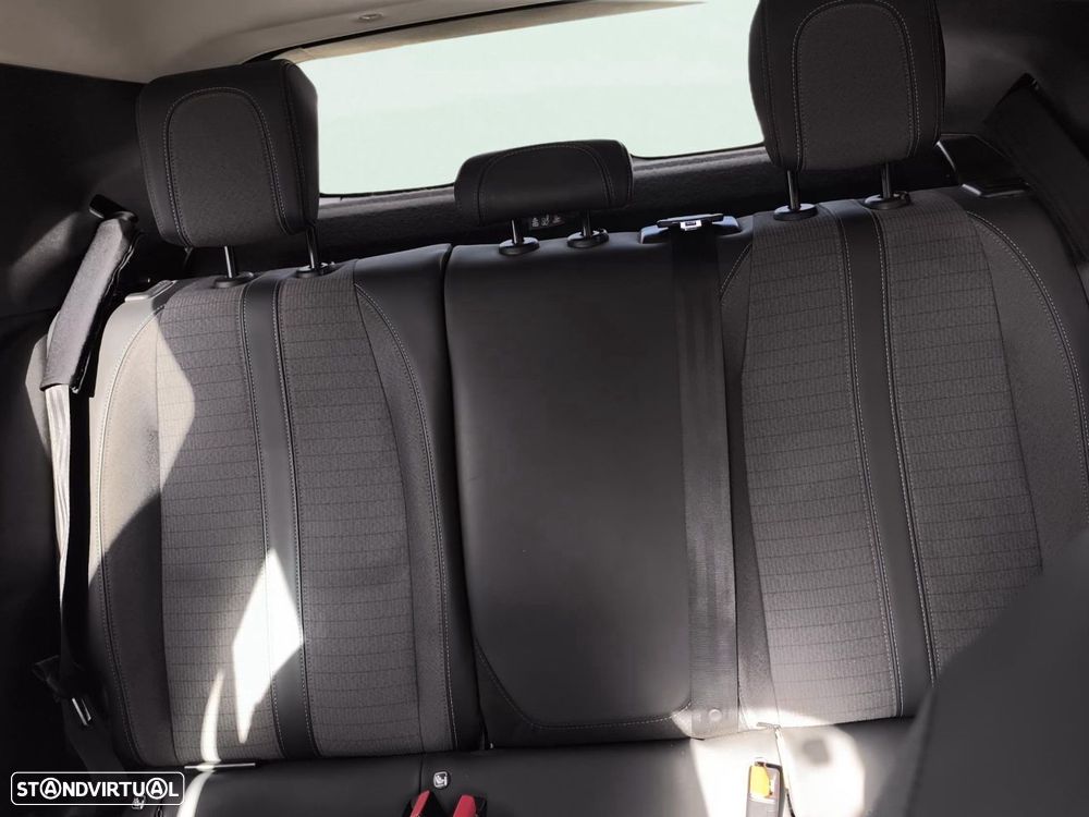 Peugeot 2008 1.2 PureTech Allure - 16