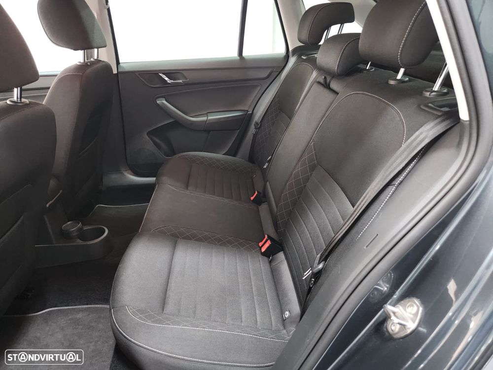 Skoda Rapid Spaceback 1.4 TDi Ambition - 23