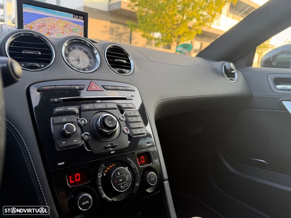 Peugeot RCZ 1.6 200 THP Onyx - 24