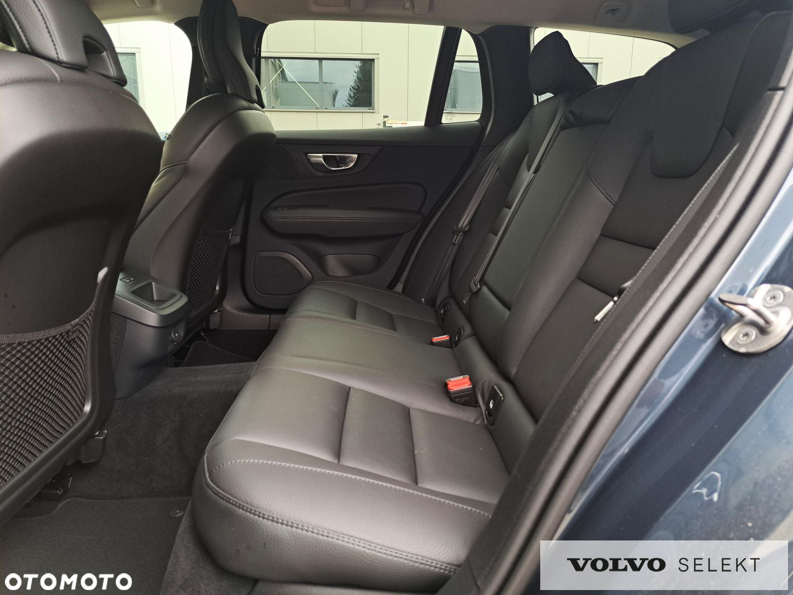 Volvo V60 Cross Country - 11