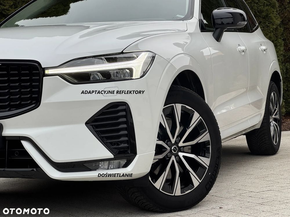 Volvo XC 60 B4 D Plus Dark - 37