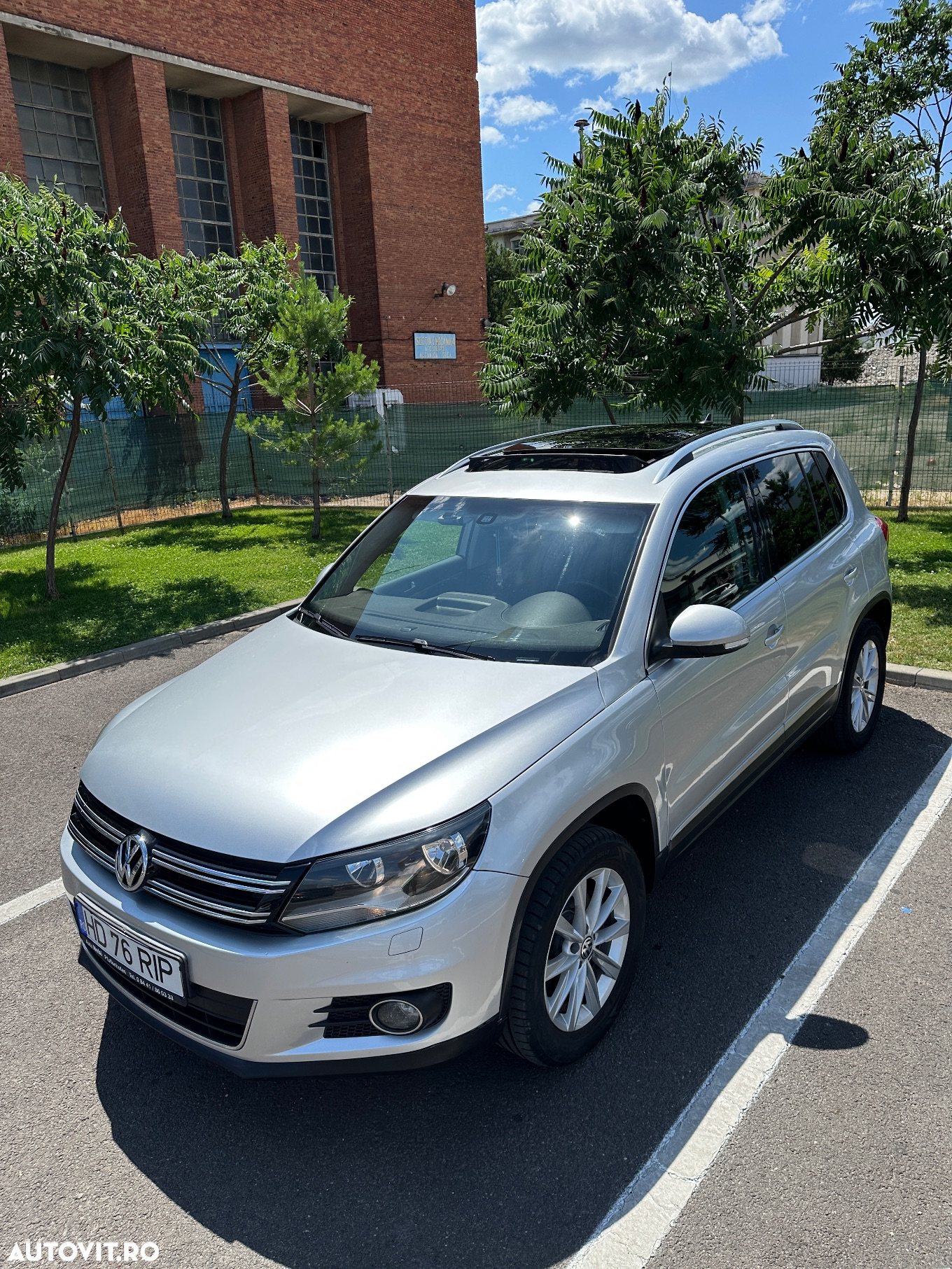 Volkswagen Tiguan 2.0 TDI 4Motion DSG Sport & Style - 5