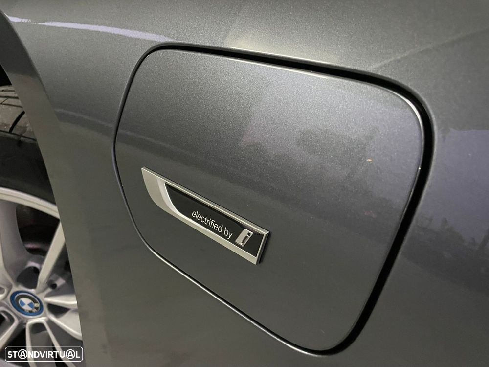 BMW 320 e Touring Line Sport Auto - 33