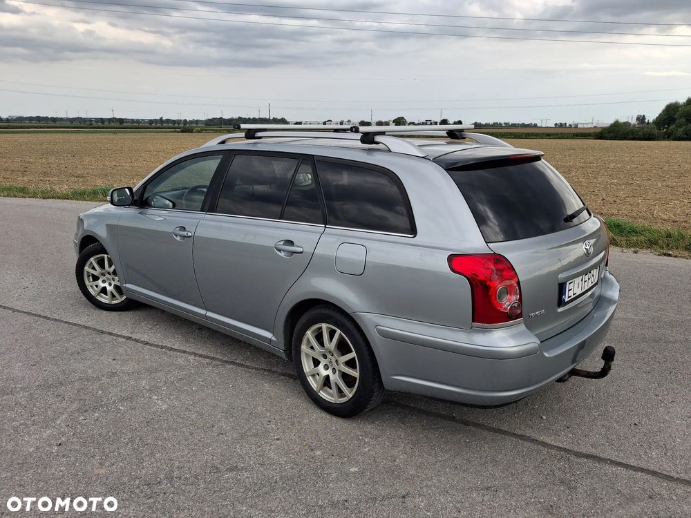 Toyota Avensis 2.0 D-4D Sol - 8