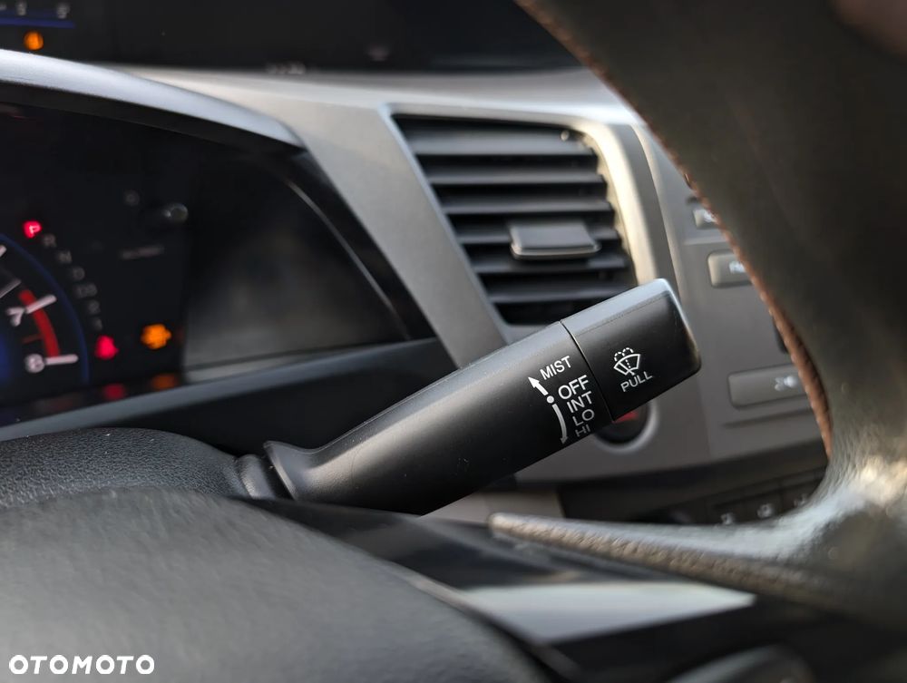 Honda Civic 1.8 Executive i-SHIFT - 28