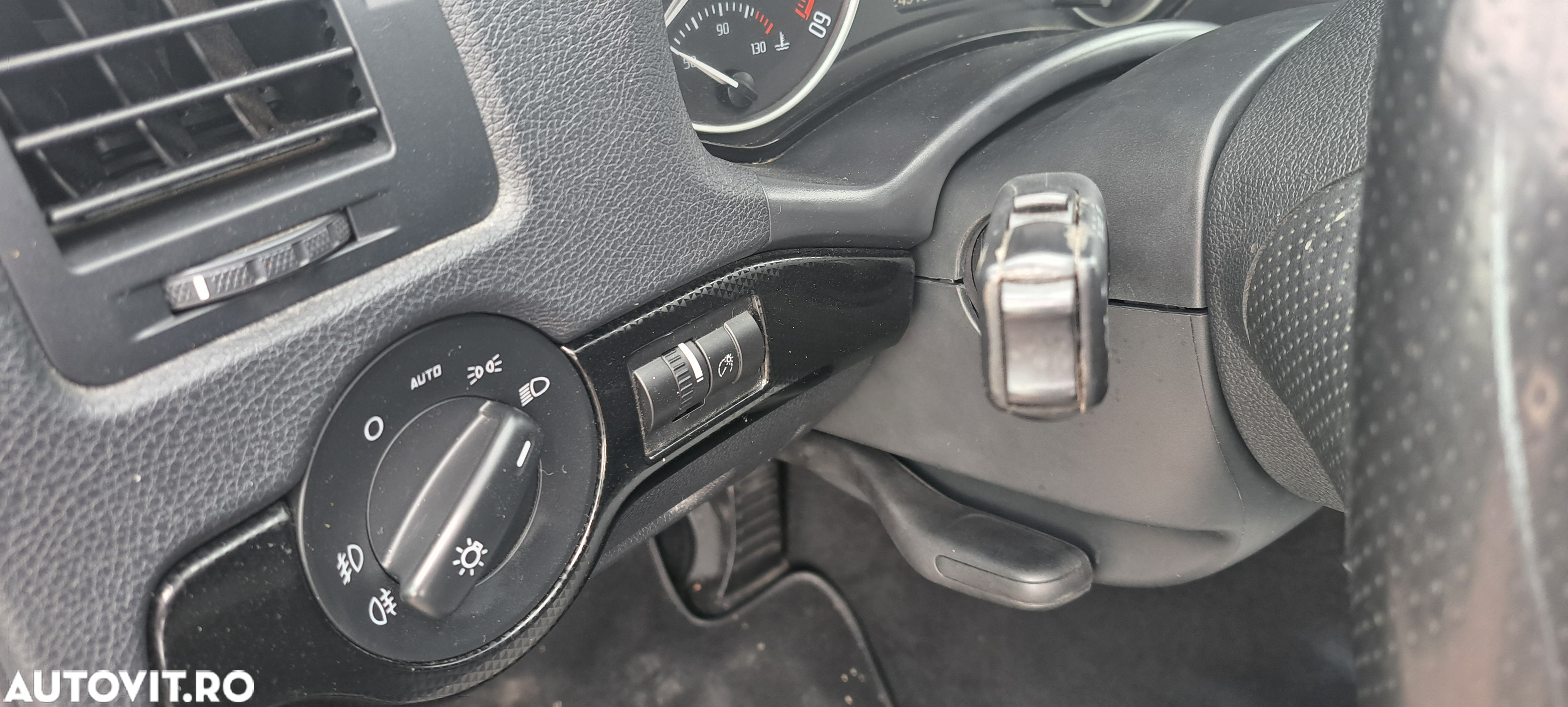 Skoda Octavia Combi 2.0 TDI RS - 8